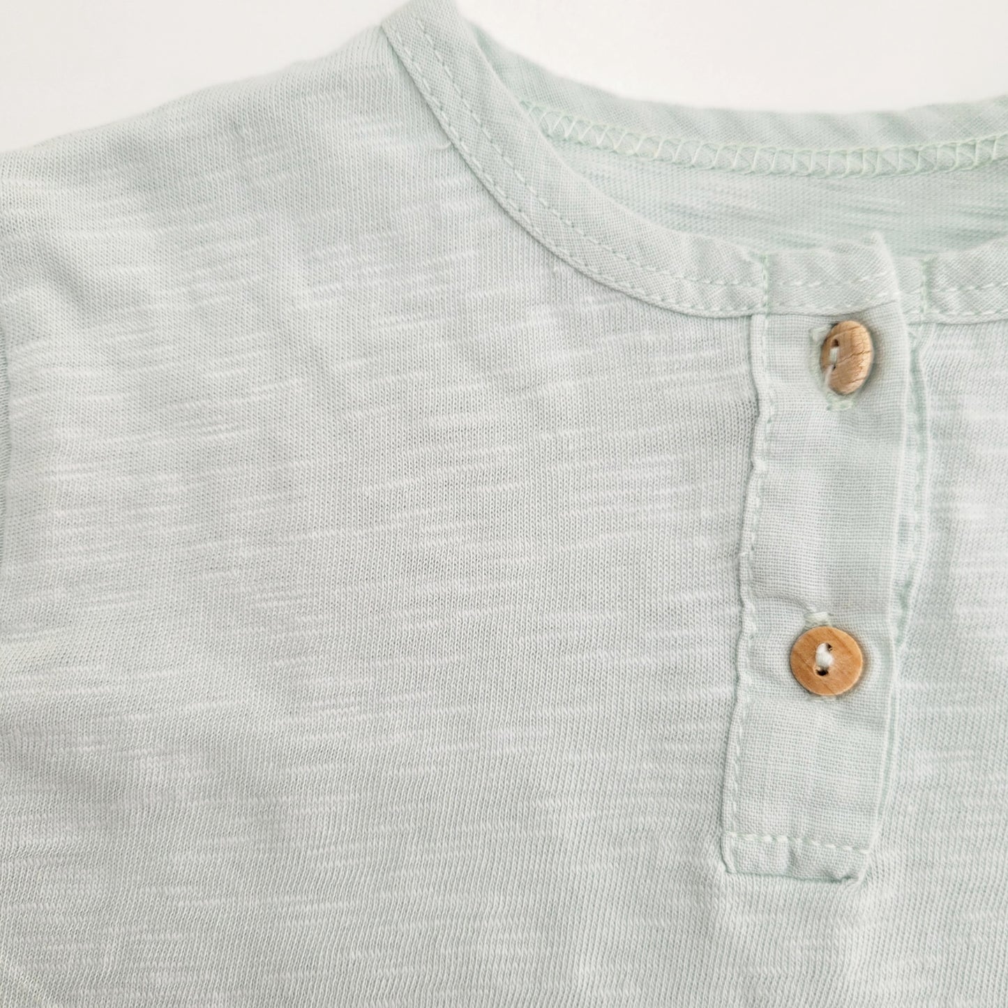 Camiseta con Volante