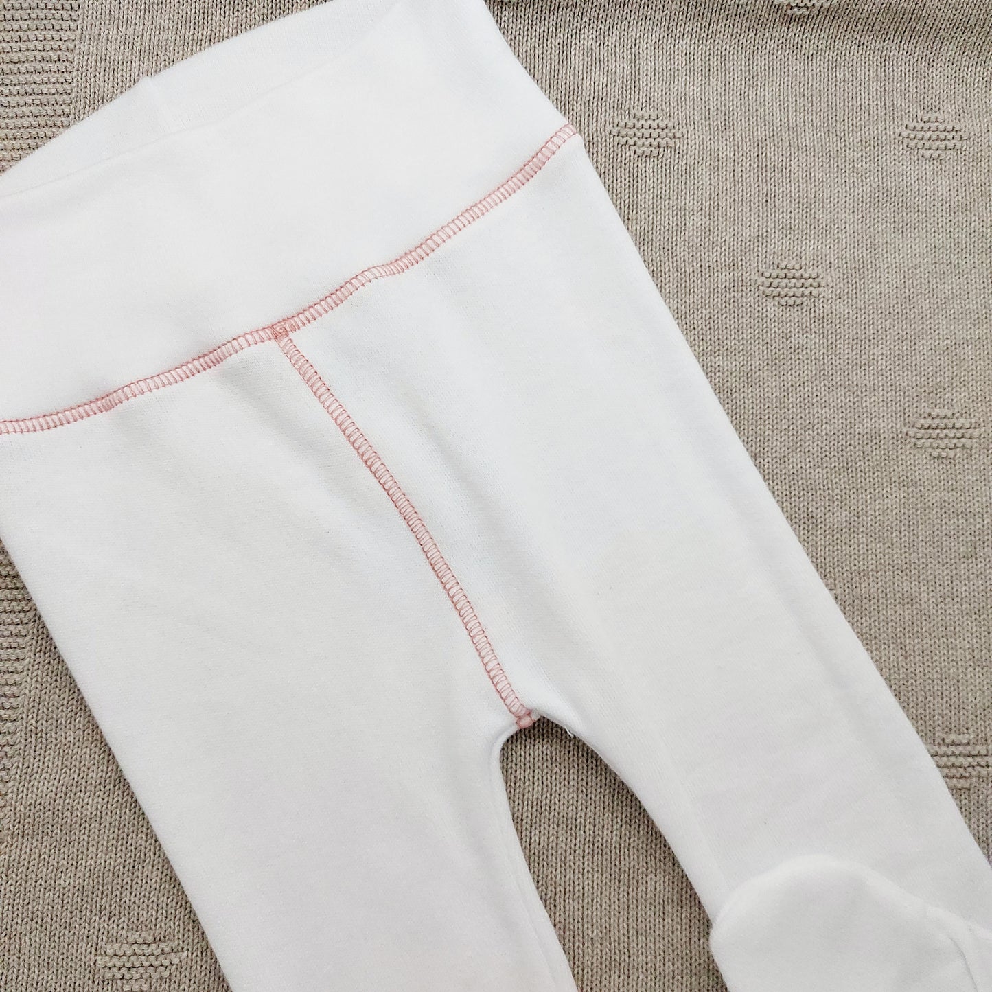 Pantalón con pie Lisos